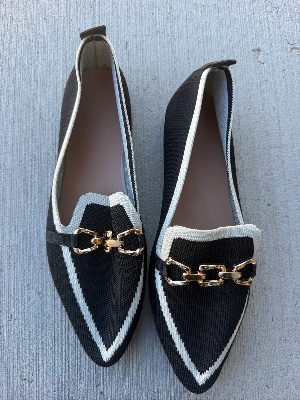 Black and White Pointed Toe Chain-Trim Slip-On Flats